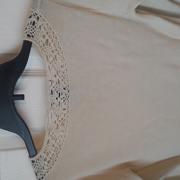 Y2K Crochet neckline Top w/ 3/4 split sleeves Lightweight Knit beaded tie - Picture 13 of 15